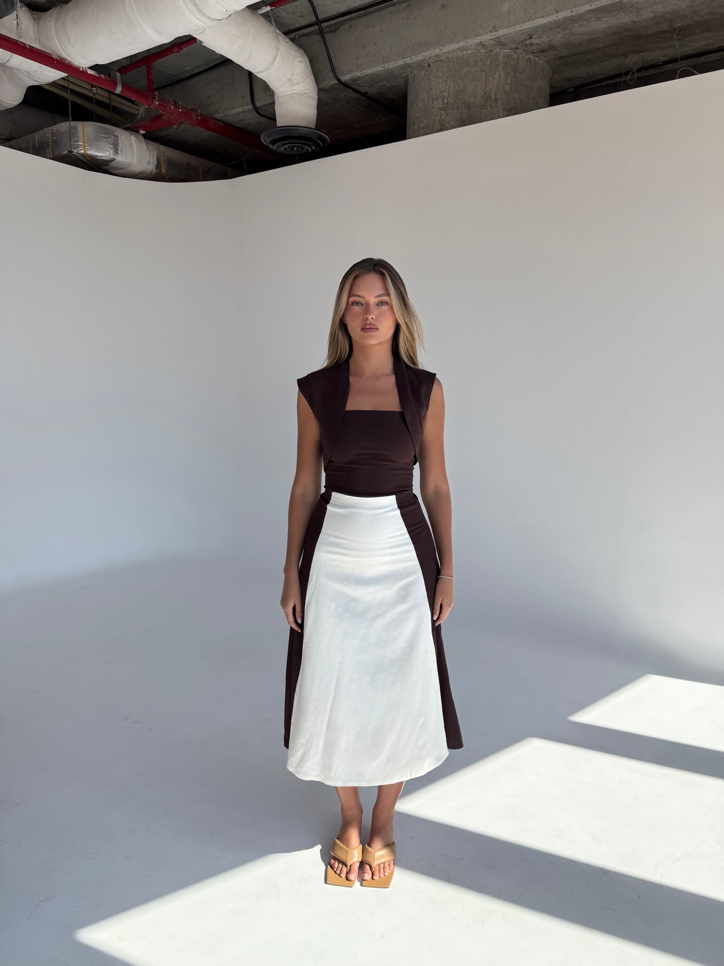 Linen Set In Brown 3 Pieces Set