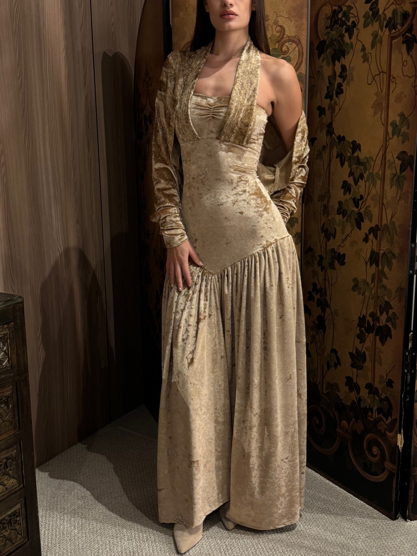 Elara lace