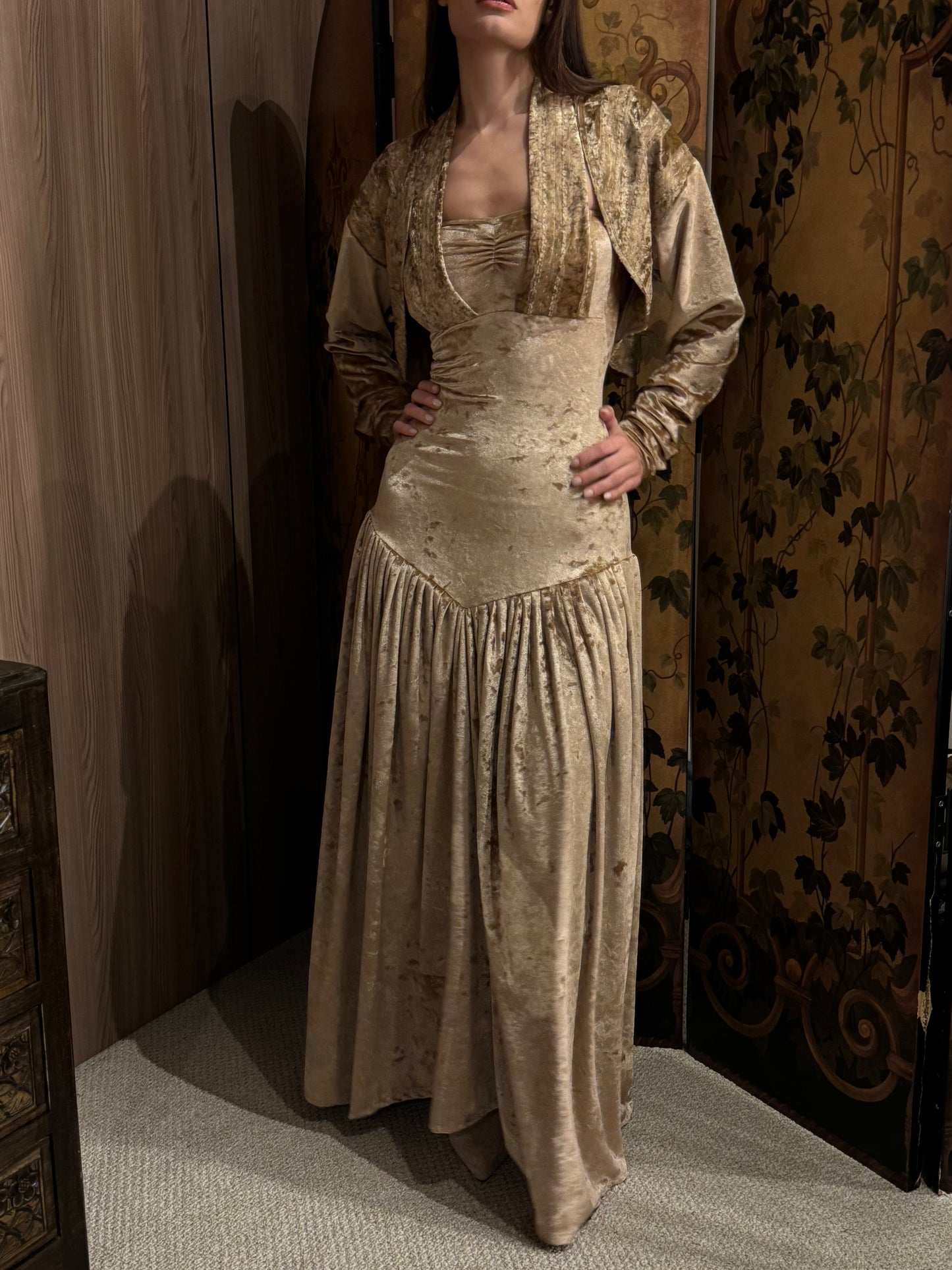 Elara lace